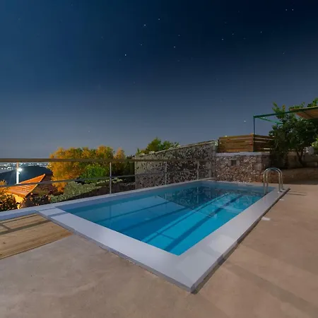 Private Bonora Villa Dilináta